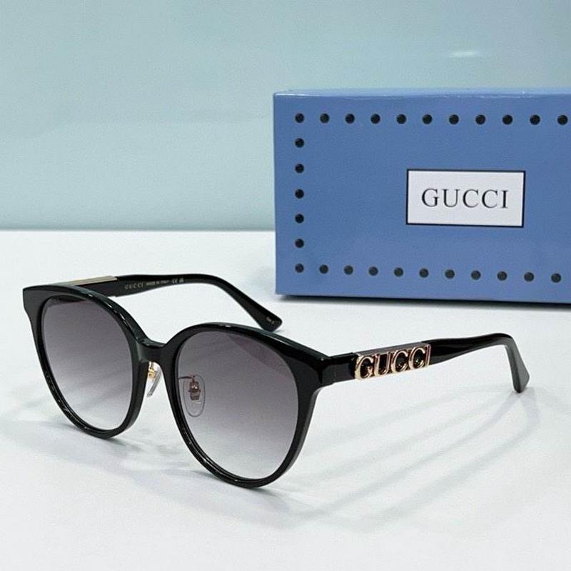 Gucci Sunglasses 561